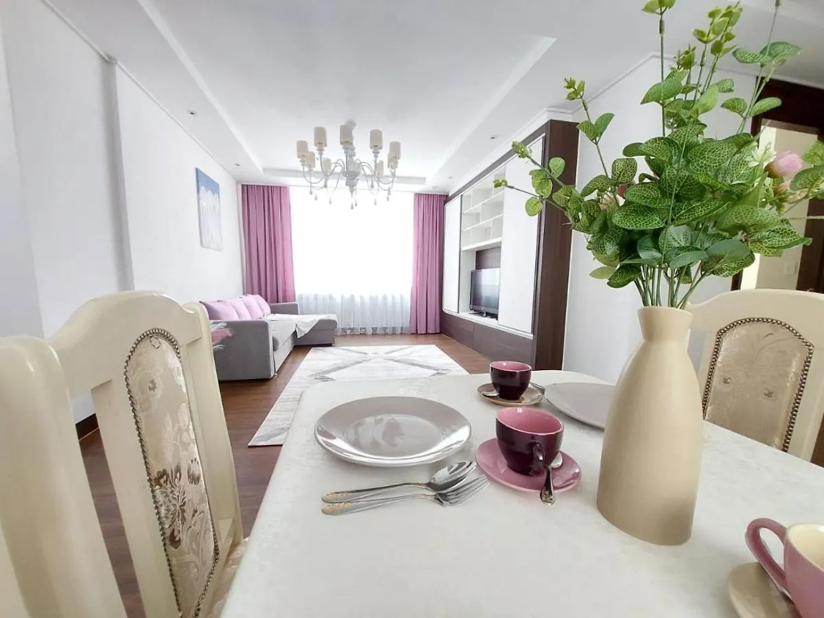 Apartment Просторные Апартаменты В Центре Астаны